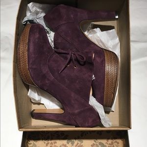 Fabulous Luiza Barcelos purple suede